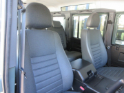 ランドローバー ディフェンダー 110SW 2.2Tdci 新品sawtooth18AW 7人乗り AT換装済 Nox/Pm適合 3ナンバー ブラックコントラストルーフ LEDヘッドライト LEDランプKIT ブラックデザインパック仕様 新品マッドフラップ 並行輸入車 右ハンドル 記録簿付の中古車