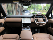 ランドローバー レンジローバー P510e PHEV オートバイオグラフィ 本革 パノラマSR 純正ナビ 純正22AW ブラックデザインパック 正規ディーラー車 右ハンドル 記録簿付の新車