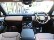 ランドローバー レンジローバーSPORT 3.0DMHEV DYNAMIC HSE 本革 パノラマSR 純正ナビ 純正22AW シグニチャーLEDヘッドライト セミアリニンレザー ACC 副変速機 純正OP多数 新車保証継承可 法人ワンオーナー車 正規ディーラー車 右ハンドル 記録簿付の中古車