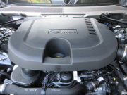 ランドローバー ディフェンダー 110 MHEV D300 XダイナミックHSE 本革 パノラマSR 純正11.4Pivi Proナビ 純正22グロスブラックAWエアサスペンションパック 新車保証継承可能 ワンオーナー車 禁煙車 正規ディーラー車 右ハンドル 記録簿付の中古車
