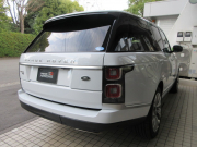 ランドローバー レンジローバー ヴォーグ PHEV P400e 本革 パノラマSR 純正ナビTV 21AW 後期モデル Incontrol Touch Pro Duo ドライバーアシストパック ピクセルLEDヘッドライト ヘッドアップディスプレイ メリディアンサラウンドサウンド イオン/PM2.5 コンビステア 新車保証継承可 正規ディーラー車 右ハンドル 記録簿付の中古車