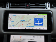 ランドローバー レンジローバー ヴォーグ PHEV P400e 本革 パノラマSR 純正ナビTV 21AW 後期モデル Incontrol Touch Pro Duo ドライバーアシストパック ピクセルLEDヘッドライト ヘッドアップディスプレイ メリディアンサラウンドサウンド イオン/PM2.5 コンビステア 新車保証継承可 正規ディーラー車 右ハンドル 記録簿付の中古車