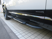 ランドローバー ディフェンダー 110 X MHEV D300 本革 パノラマSR 純正ナビ 純正22AW 11.4モニター フルTFTメーター コールドクライメイトパック マトリックスLEDヘッドライト デジタルミラー ワイドオーバーフェンダー サイドステップ エアサスペンション アクティビティキー 新車保証継承可 正規ディーラー車 右ハンドル 記録簿付の中古車