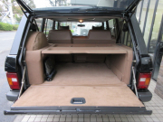 ランドローバー レンジローバー 4.3ヴァンデンプラ 本革 SR ボディ同色AW LWB 1993年モデル エアサスペンション クラシックインテリア ボディNewペイント 全席シートリペア施工 天張新品生地張替 新品アルミ製アッパーゲート 正規ディーラー車 右ハンドル 記録簿付の中古車