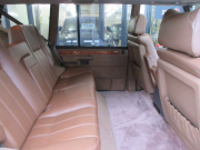 ランドローバー レンジローバー 4.3ヴァンデンプラ 本革 SR ボディ同色AW LWB 1993年モデル エアサスペンション クラシックインテリア ボディNewペイント 全席シートリペア施工 天張新品生地張替 新品アルミ製アッパーゲート 正規ディーラー車 右ハンドル 記録簿付の中古車