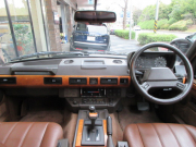 ランドローバー レンジローバー 4.3ヴァンデンプラ 本革 SR ボディ同色AW LWB 1993年モデル エアサスペンション クラシックインテリア ボディNewペイント 全席シートリペア施工 天張新品生地張替 新品アルミ製アッパーゲート 正規ディーラー車 右ハンドル 記録簿付の中古車