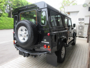 ランドローバー ディフェンダー 110SW 2.2Tdci XS 半革 SR 純正Boostホイール 7人乗り AT換装済 Nox/Pm適合 3ナンバー 稀少SR付 ステンレスボルト クリアレンズ 前後マッドフラップ XSサイドランナー リアNASステップ 背面タイヤ 並行輸入車 右ハンドル 記録簿付の中古車