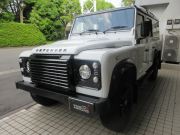 ランドローバー ディフェンダー 110UW 2.2Tdci XS 半革 デュアルフィニッシュAW 5人乗り Nox/Pm適合 3ナンバー カロッツェリア社製フローティングAVモニター ブラックパックペイント LEDヘッドライト クリアLEDレンズ XSサイドランナー 背面タイヤ 前法人オーナー車 並行輸入車 右ハンドル 記録簿付の中古車