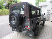 ランドローバー ディフェンダー 110Softtop 2.2Tdci 本革張替 10人乗り ソフトトップカスタム ヘリテイジカスタム AT換装済 Nox/Pm適合 3ナンバー登録 ブラウン本革 ブラウンMohair生地幌 新品Wolfstyleスチールホイール 並行輸入車 右ハンドル 記録簿付の中古車