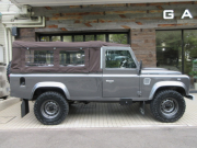 ランドローバー ディフェンダー 110Softtop 2.2Tdci 本革張替 10人乗り ソフトトップカスタム ヘリテイジカスタム AT換装済 Nox/Pm適合 3ナンバー登録 ブラウン本革 ブラウンMohair生地幌 新品Wolfstyleスチールホイール 並行輸入車 右ハンドル 記録簿付の中古車