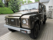 ランドローバー ディフェンダー 110Softtop 2.2Tdci 本革張替 ソフトトップカスタム ヘリテイジカスタム AT換装済 Nox/Pm適合 3ナンバー登録 ブラウン本革シート張替 ブラウンMohair生地幌 新品Wolfstyleスチールホイール同色ペイント ヘリテイジグリル ヘリテイジ白ロゴマッドフラップ フォールディングサイドステップ 並行輸入車 右ハンドル 記録簿付の中古車