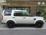 ランドローバー ディスカバリー 3.0V6SC SE 本革 3SR 純正ナビTV 純正19AW 7人乗り 後期モデル ブラックデザインパック 全方位サラウンドカメラシステム MERIDIAN キセノン ウッド＆レザーコンビステア リアPDC 正規ディーラー車 右ハンドル 記録簿付の中古車