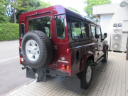 ランドローバー ディフェンダー 110SW 2.2Tdci XS 半革 稀少SR 純正Boostホイール 7人乗り Nox/Pm適合 3ナンバー 稀少サンルーフ付 アルカンターラルーフライニング クリアレンズ XSサイドランナー 前後マッドフラップ 背面タイヤ 並行輸入車 右ハンドル 記録簿付の中古車