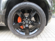ランドローバー ディフェンダー 110 XダイナミックHSE D300 MHEV 本革 パノラマSR 純正ナビ 純正22AW 11.4モニター サイドステップ ブラックデザイン X用スモークLEDテール キャリパーペイント 新車保証 屋内保管車両 正規ディーラー車 右ハンドル 前法人オーナー車 記録簿付の中古車