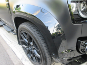 ランドローバー ディフェンダー 110 5.0V8SC 本革 パノラマSR 純正ナビ TV 22AW P525 URBAN AUTOMOTIVE 11.4モニター MILLTEKマフラー VISIT XPELステルスプロテクションフィルム サイドステップ LEDフォグ オーバーフェンダー エクステンテドレザーアップグレード 法人ワンオーナー 正規ディーラー車  右ハンドル 記録簿付の中古車