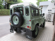 ランドローバー ディフェンダー 90SW 2.2Tdci Heritageエディション 専用シート 同色スチールホイール 4人乗り 特別限定車 後期最終モデル Nox/Pm適合 3ナンバー ホワイトルーフ フォールディングサイドステップ  前後マッドフラップ 背面タイヤ 前法人オーナー 並行輸入車 右ハンドル 記録簿付の中古車