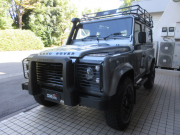 ランドローバー ディフェンダー 90SW 2.2Tdci XS 本革 SawtoothブラックAW 4人乗り AT換装済 Nox/Pm適合 3ナンバー シュノーケル Aガード ステアリングガード EXPEDITIONルーフラック  リアNASステップ リアNASレンズ プレミアムシート アルカンターラライニング フルカーペット  マッドフラップ XSサイドランナー 背面タイヤ 並行輸入車 右H 記録簿の中古車