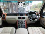 ランドローバー レンジローバー 4.4ヴォーグ 本革 SR 純正ナビ 純正19AW BMW4.4V8 2004年モデル サイドステップ キセノン エアサスペンション 屋内ガレージ保管車両 正規ディーラー車 右ハンドル 整備記録簿多数の中古車