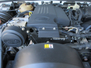 ランドローバー ディフェンダー 90SOFTTOP 本革張替 新品同色Wolf Styleホイール＆MTタイヤ 4人乗り Nox/Pm適合 3ナンバー Mohair幌 ヘリテイジグリル＆インテークカバー アルミ製ドアアウターハンドル ヘリテイジ白ロゴマッドフラップ フォールディングサイドステップ 背面タイヤ 並行輸入車 右ハンドル 記録簿付の中古車