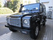 ランドローバー ディフェンダー 90SW 2.2Tdci XS 半革 純正Boostホイール 4人乗り Nox/Pm適合 3ナンバー シュノーケルKIT フルカーペット施工 アルカンターラルーフライニング クリアレンズ 前後マッドフラップ XSサイドランナー 背面タイヤ 並行輸入車 右ハンドル 記録簿付の中古車