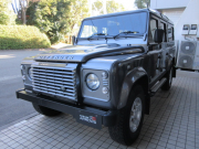 ランドローバー ディフェンダー 110SW 2.2Tdci XS 半革 純正Boostホイール 7人乗り AT換装済 Nox/Pm適合 3ナンバー モトリタステアリング クリアレンズ 前後マッドフラップ XSサイドランナー 背面タイヤ 並行輸入車 右ハンドル 記録簿付の中古車