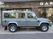 ランドローバー ディフェンダー 110SW 2.2Tdci XS 本革張替 デュアルフィニッシュAW 7人乗り AT換装済 Nox/Pm適合 3ナンバー アルカンターラルーフライニング フルカーペット施工 クルーズコントロール LEDヘッドライト クリアLEDレンズ 前後マッドフラップ XSサイドランナー 背面タイヤ  並行輸入車 右ハンドル 記録簿付の中古車