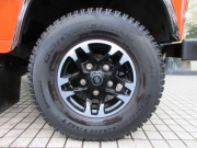 ランドローバー ディフェンダー 110SW 2.2Tdci アドベンチャーエディション 本革 社外ナビ 専用AW 特別限定車 後期最終 セレブレーションシリーズ 世界限定600台 フルカーペット エボニーヘッドライナー EXPEDITIONルーフラック リアラダー シュノーケル アンダーボディプロテクション LEDヘッドライト 背面タイヤ 並行輸入車 右ハンドル 記録簿付の中古車