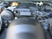 ランドローバー ディフェンダー 90SW 2.2Tdci XS 半革 稀少SR 純正AW 4人乗り Nox/Pm適合 クリアレンズ フルカーペット施工 リアNASステップ 前後マッドフラップ XSサイドランナー 背面タイヤ 2オーナー車 並行輸入車 右ハンドル 記録簿付の中古車