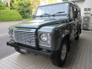 ランドローバー ディフェンダー 110SW 2.2Tdci XS 半革 社外ナビTV 純正Boostホイール 後期最終PUMAモデル 7人乗り Nox/Pm適合 3ナンバー 稀少大人気カラー アルカンターラルーフライニング フルカーペット施工 クリアレンズ 前後マッドフラップ XSサイドランナー 背面タイヤ 並行輸入車 右ハンドル 記録簿付の中古車