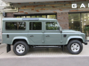 ランドローバー ディフェンダー 110SW 2.2Tdci XS 半革 社外ナビTV 純正Boostホイール 後期最終PUMAモデル 7人乗り Nox/Pm適合 3ナンバー 稀少大人気カラー アルカンターラルーフライニング フルカーペット施工 クリアレンズ 前後マッドフラップ XSサイドランナー 背面タイヤ 並行輸入車 右ハンドル 記録簿付の中古車