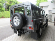 ランドローバー ディフェンダー 110SW 2.2Tdci XS 半革 純正Boostホイール 7人乗り Nox/Pm適合 3ナンバー クリアレンズ コールドクライメイトパック ステンレスボルトKIT 前後マッドフラップ SVXサイドランナー 背面タイヤ 英国ワンオーナー 並行輸入車 右ハンドル 記録簿付の中古車