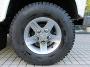 ランドローバー ディフェンダー 110SW 2.2Tdci XS 本革張替 社外2DINナビTV 純正デュアルフィニッシュAW 7人乗り 後期最終PUMAモデル AT換装済 Nox/Pm適合 3ナンバー クリアレンズ バックカメラ デジタルインナーミラー ETC車載器 前後マッドフラップ XSサイドランナー 背面タイヤ 前法人オーナー 並行輸入車 右ハンドル 記録簿付の中古車