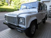 ランドローバー ディフェンダー 110SW 2.2Tdci XS 本革張替 社外2DINナビTV 純正デュアルフィニッシュAW 7人乗り 後期最終PUMAモデル AT換装済 Nox/Pm適合 3ナンバー クリアレンズ バックカメラ デジタルインナーミラー ETC車載器 前後マッドフラップ XSサイドランナー 背面タイヤ 前法人オーナー 並行輸入車 右ハンドル 記録簿付の中古車
