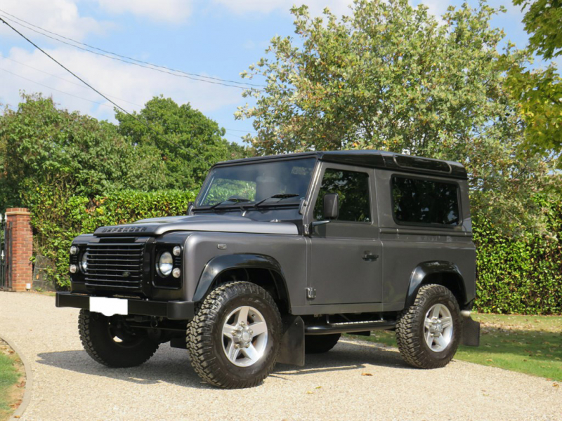 ランドローバーディフェンダー90SW 2.2Tdci ランドマークED プレミアムレザーシート 純正限定AW 4人乗り特別限定車 Nox/Pm適合 3ナンバー アルカンターラルーフライニング クリアレンズ 前後マッドフラップ  XSサイドランナー 背面タイヤ ワンオーナー車 並行輸入車 右ハンドル 記録簿付
