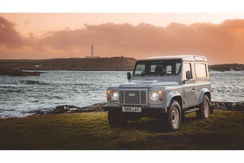 ランドローバーディフェンダー90SW or 110SW WORKS V8 ISLAY EDITON  AT車両 特別限定車 新古車 限定台数完売 お探し致します 並行輸入車 右ハンドル 記録簿付
