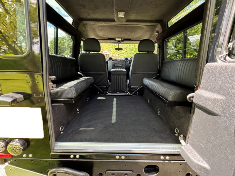 ランドローバー ディフェンダー 90SW 2.2Tdci XS 本革 Wolf Style同色