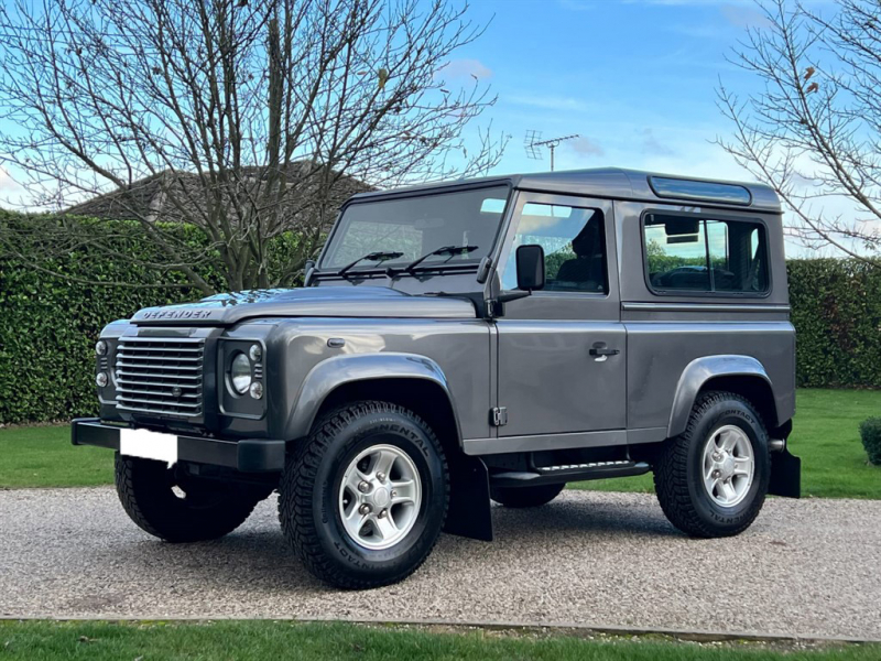 ランドローバーディフェンダー90SW 2.2Tdci XS 半革 純正AW 4人乗り Nox/Pm適合 3ナンバー  キーレスエントリー シートヒーター クリアレンズ サイドランナー 前後マッドフラップ 背面タイヤ ワンオーナー車 並行輸入車 右ハンドル 記録簿付