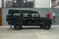 ランドローバー ディフェンダー 110SW WORKS V8 BESPOKE 本革 純正Sawtoothホイール AT車両 70周年記念 特別限定車 150台限定 並行輸入車 左ハンドル 記録簿付の中古車