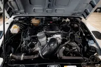 ランドローバー ディフェンダー 90SW WORKS V8 本革 純正Sawtoothホイール 4人乗り AT車両 70周年記念 特別限定車 150台限定 並行輸入車 右ハンドル 記録簿付の中古車