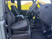 ランドローバー ディフェンダー 110SW 2.2Tdci 稀少SR付 ホワイトスチールホイール 5人乗り AT換装済 Nox/Pm適合 3ナンバー ホワイトルーフ  シュノーケル コールドクライメイトパック 前後マッドフラップ サイドランナー 背面タイヤ 並行輸入車 右ハンドル 記録簿付の中古車