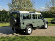 ランドローバー ディフェンダー 110SW 2.2Tdci 稀少SR付 ホワイトスチールホイール 5人乗り AT換装済 Nox/Pm適合 3ナンバー ホワイトルーフ  シュノーケル コールドクライメイトパック 前後マッドフラップ サイドランナー 背面タイヤ 並行輸入車 右ハンドル 記録簿付の中古車