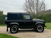 ランドローバー フリーランダー 90Hardtop 2.2Tdci 本革張替 Sawtoothホイール 2人乗り MT車 クリアレンズ  アドベンチャーグリル 前後マッドフラップ XSサイドランナー 背面タイヤ 並行輸入車 右ハンドル 記録簿付の中古車