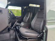 ランドローバー ディフェンダー 90Hardtop 2.2Tdci XS 半革 純正boostホイール 2人乗り Nox/Pm適合 3ナンバー応相談 クリアレンズ アルカンターラルーフライニング 前後マッドフラップ XSサイドランナー 背面タイヤ 並行輸入車 右ハンドル 記録簿付の中古車