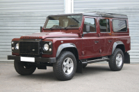 ランドローバー ディフェンダー 110SW 2.2Tdci ランドマークエディション 本革 限定AW 特別限定車 最終モデル 2オーナー車 Nox/Pm適合 3ナンバー ブラックパック後継 アルカンターラ クリアレンズ 前後マッドフラップ 並行輸入車 右ハンドル 記録簿付の中古車