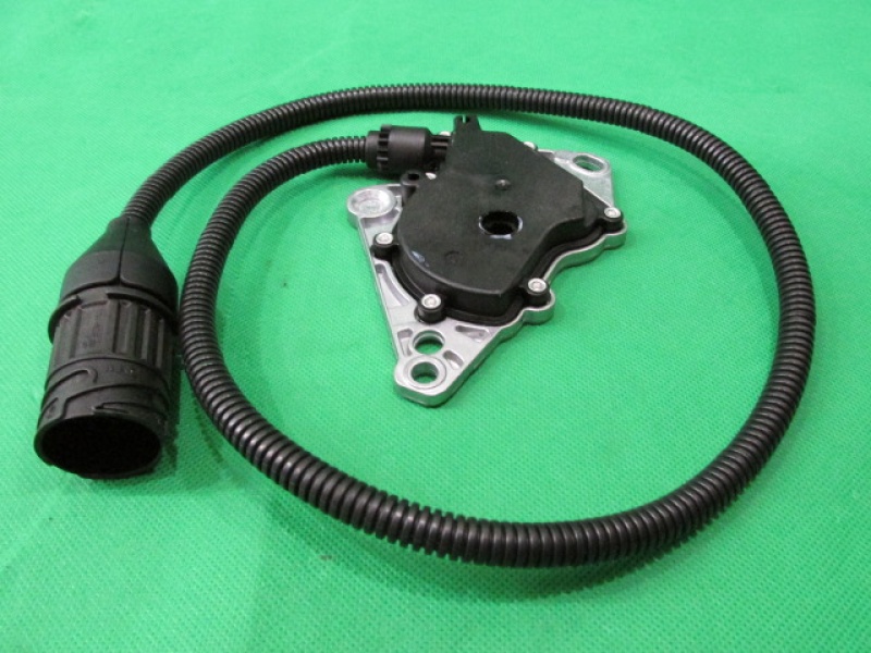 【新品・未使用】3rd レンジローバー　インヒビタースイッチ LR純正 インヒビタースイッチ ASSY 02～05